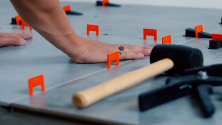 System poziomowania płytek SOLID